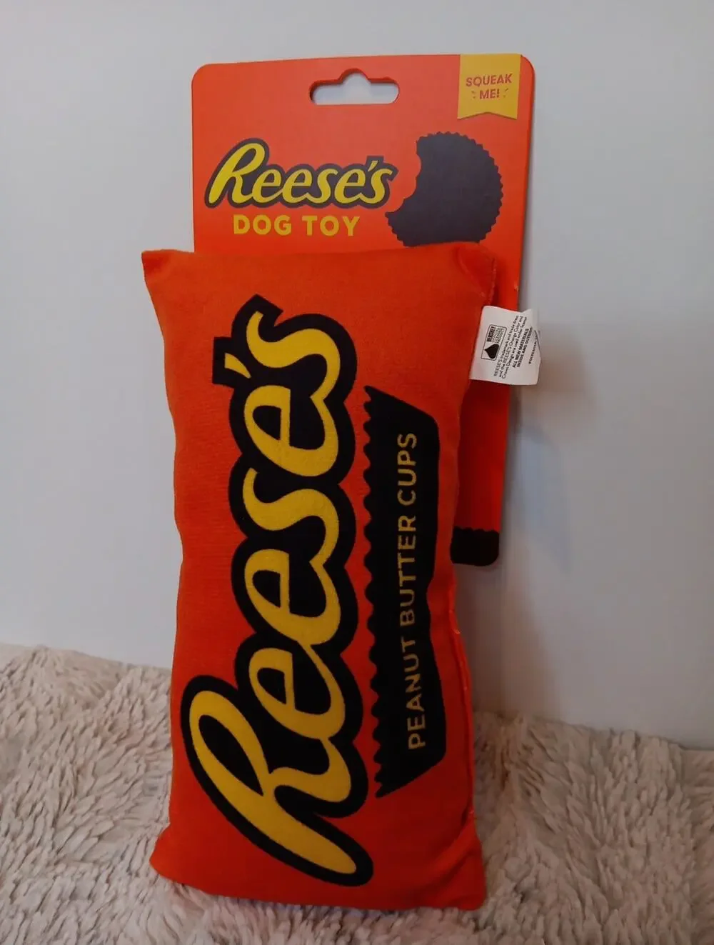 NEW Reese's Peanut Butter Candy Themed Dog Crinkle Chew Toy Squeaker